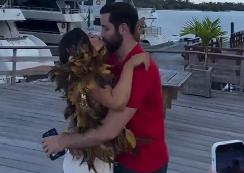 Isabelle e Matteus se reencontram em Parintins