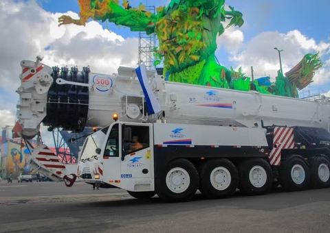 Uso de guindaste é vetado na apresentação do Caprichoso no Festival de Parintins