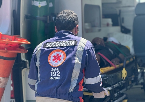 Homem é espancado após esfaquear vítima em tentativa de assalto em Manaus