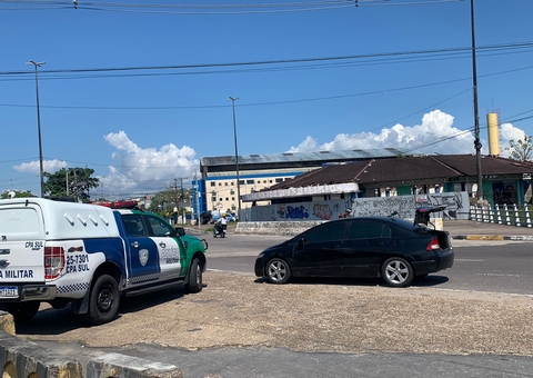 Homem é encontrado morto dentro de carro no Centro