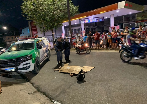 Homem é assassinado e tem motocicleta roubada enquanto abastecia em Manaus