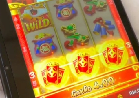 Mulher é presa por desviar R$179 mil do próprio avô para apostas online