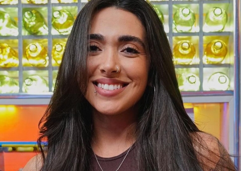 Ex-BBB Giovanna recebe convite para conhecer a Compensa e surpreende com resposta