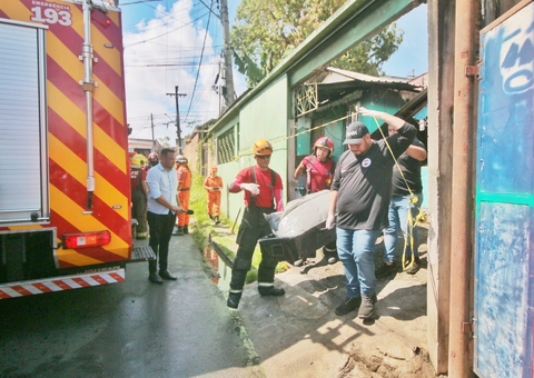 Idosa que morreu carbonizada estava trancada e não encontrou a chave para escapar do incêndio