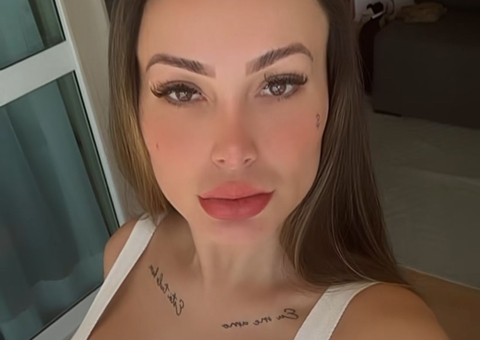 Andressa Urach compartilha nova tatuagem após sessão de mais de 6 horas