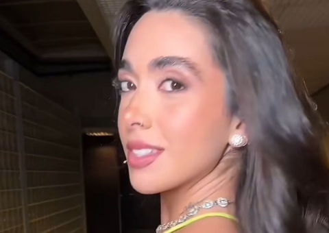 Após convite inusitado, ex-BBB Giovanna visita a 'famosa Compensa' e gera reações hilárias