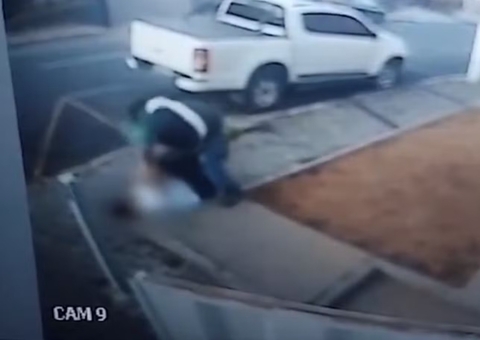 Homem marca encontro para pagar pensão e tenta matar ex com 14 facadas; vídeo