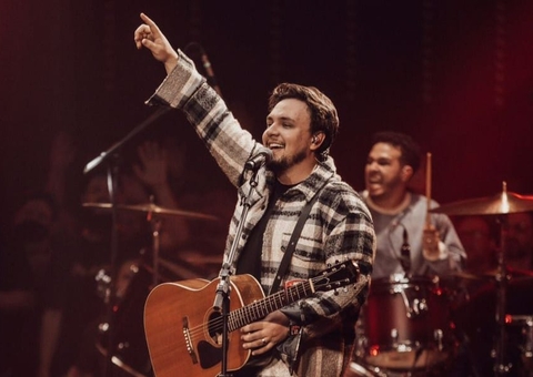 Cantor Theo Rubia se apresenta em Manaus nesta sexta-feira 