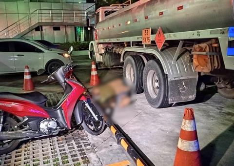 Pai e filho são condenados pelo assassinato de ex-militar em posto de combustíveis no Coroado