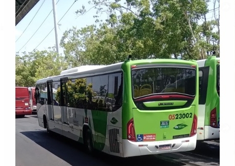 Justiça do Amazonas condena empresa de transporte a indenizar mulher atropelada em calçada