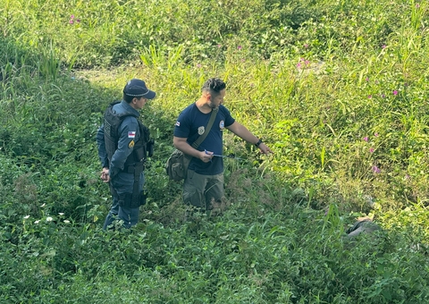 Homem é encontrado morto em terreno baldio na Av. Autaz Mirim