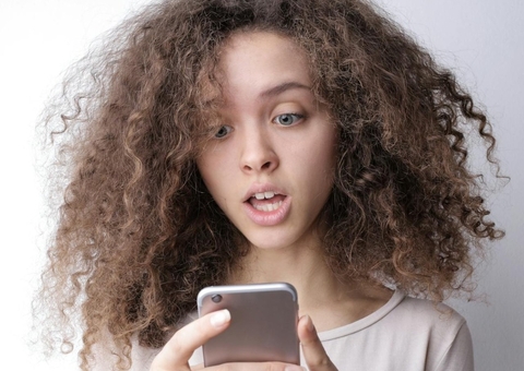 Como o celular e as redes sociais afetam os adolescentes?
