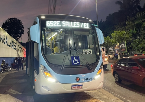 Grupo de assaltantes toca o terror no ônibus 652 e passageiro é mordido