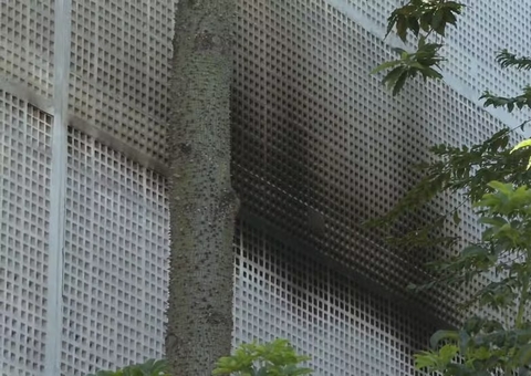 Idosa morre após incêndio atingir apartamento