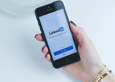 Trabalhadora é demitida após difamar empresa no LinkedIn em MG