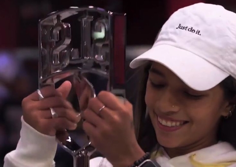 Sem a mãe, Rayssa Leal é acompanhada por colaboradora do COB