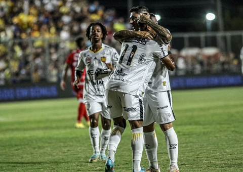 Amazonas enfrenta o Guarani no Carlos Zamith, após sequência positiva fora de casa