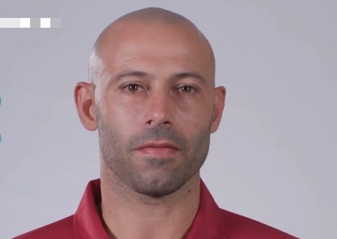 Mascherano denuncia roubo de pertences de Almada durante treino da Argentina