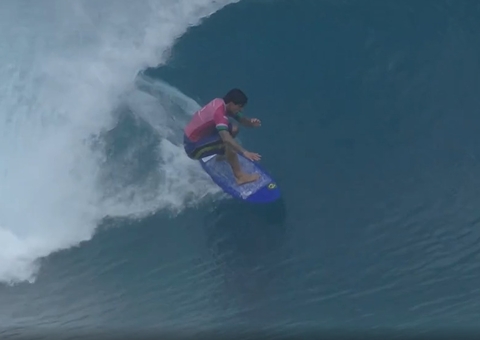 Gabriel Medina e João Chianca avançam e vão disputar pela semi do surfe