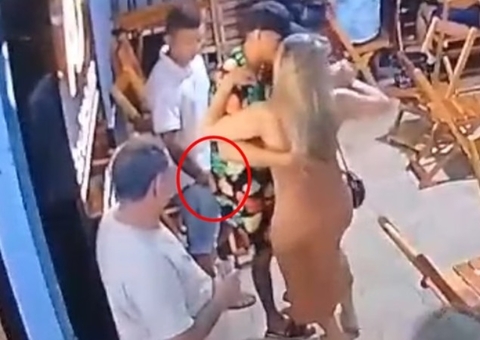 Vídeo: Briga por 'mão na bund4' em forró termina com segurança morto