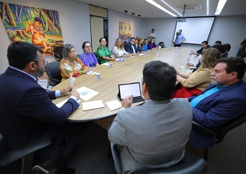 Servidores da saúde do Amazonas terão reajuste salarial, anuncia governador