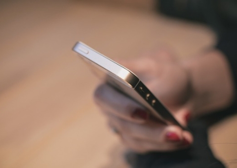 Donas de perfil de fofoca são investigadas após suicídio de jovem em MG 