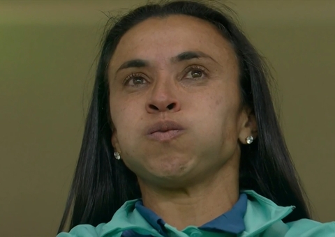 Marta chora de alívio em vitória do Brasil sobre a França 
