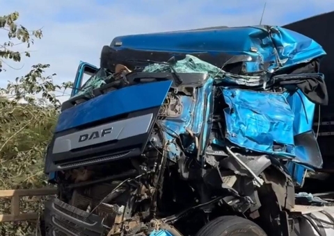 César Menotti mostra como ônibus ficou após acidente: 'livramento'