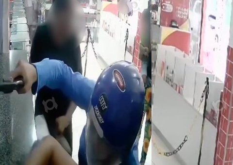 Vídeo mostra ação de assaltantes em drogaria de Manacapuru; dupla fez reféns