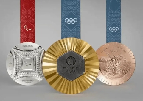 Brasileiro é preso em Paris por vender medalhas falsas das Olimpíadas