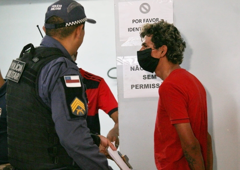 Homem é detido por populares ao tentar furtar Americanas no Centro 