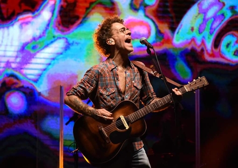 Nando Reis traz nova turnê ao Teatro Amazonas
