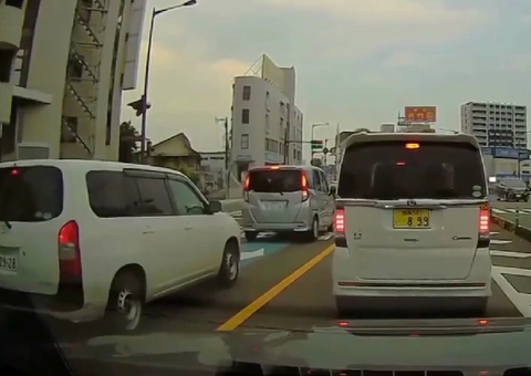 Vídeos: Japão é atingido por terremotos e gera alerta de tsunami