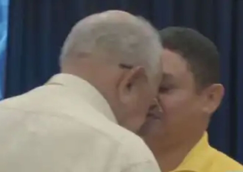 Vídeo: Candidato dá cabeçada em adversário durante debate em Teresina