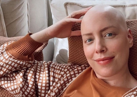 Fabiana Justus volta a ser internada e revela novo diagnóstico