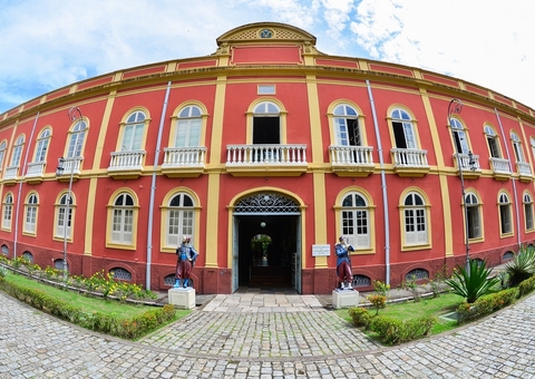 1ª Feira Criativa no Palacete Provincial terá exposição de carros antigos