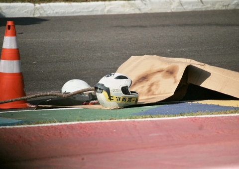 Passageira morre após motociclista por App fazer manobra irregular na Ponta Negra
