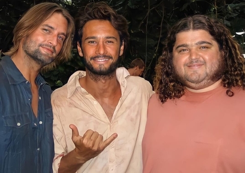 Rodrigo Santoro comemora volta de Lost na Netflix com fotos dos bastidores