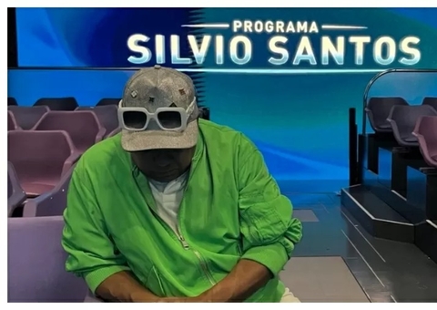 Liminha faz desabafo em foto no auditório do Silvio Santos: 'vazio inexplicável'