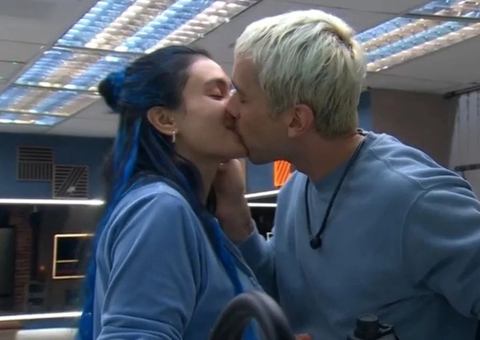 Matheus surpreende Unna X com beijo no Estrela da Casa