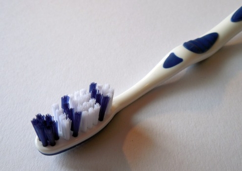 Adolescente mata mãe a facadas após briga por escova de dente