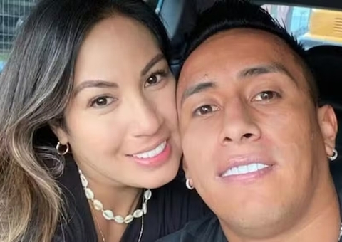 Jogador Christian Cueva é acusado de violência doméstica por ex-mulher