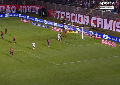 Cruzeiro leva gol de bicicleta e empata com Vitória pelo Brasileirão