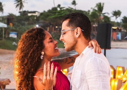 Sthe Matos é pedida em casamento por Kevin Jonny; veja fotos