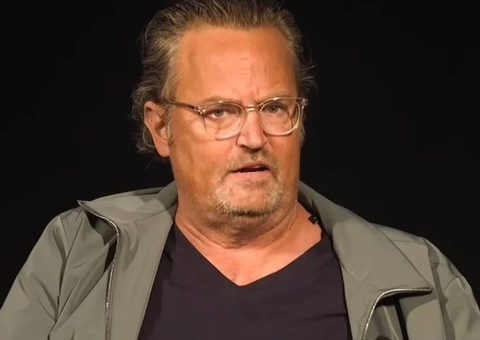 Matthew Perry gastou R$ 300 mil em drogas no mês antes de sua morte