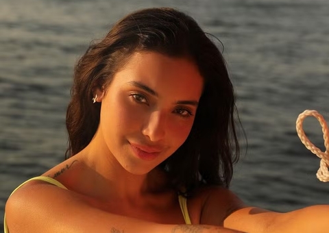 Vanessa Lopes mostra rosto com acne e desabafa sobre saúde mental