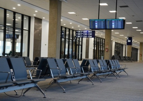 Imigrante retido em aeroporto de SP é isolado com suspeita de mpox