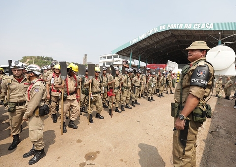 Amazonas intensifica combate a mais de 10 mil focos de incêndio