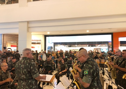 Banda do CMA encerra programação do Dia do Soldado em Manaus