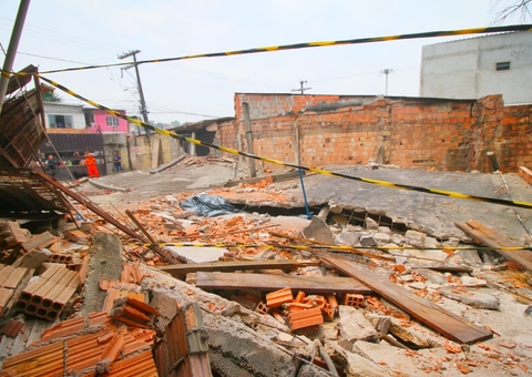 Pedreiro morre e outros dois ficam feridos após laje desabar sobre eles no Riacho Doce